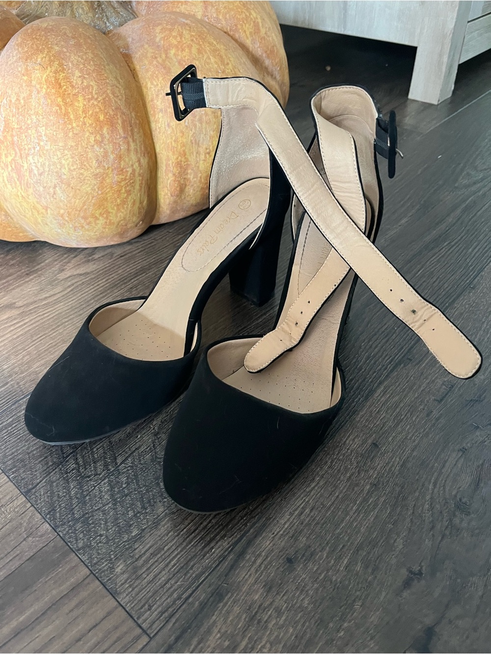 Classic Black Ankle-Strap Heels - Elegant Everyday Block Heel